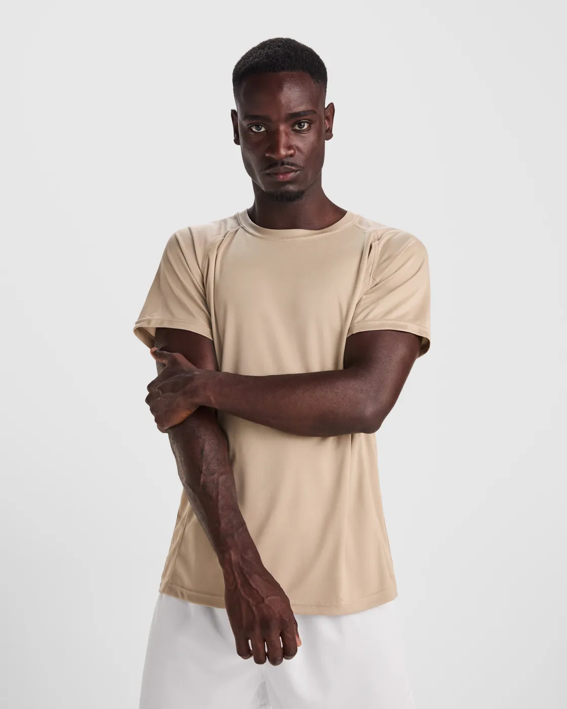 Camiseta técnica raglán UV en uso
