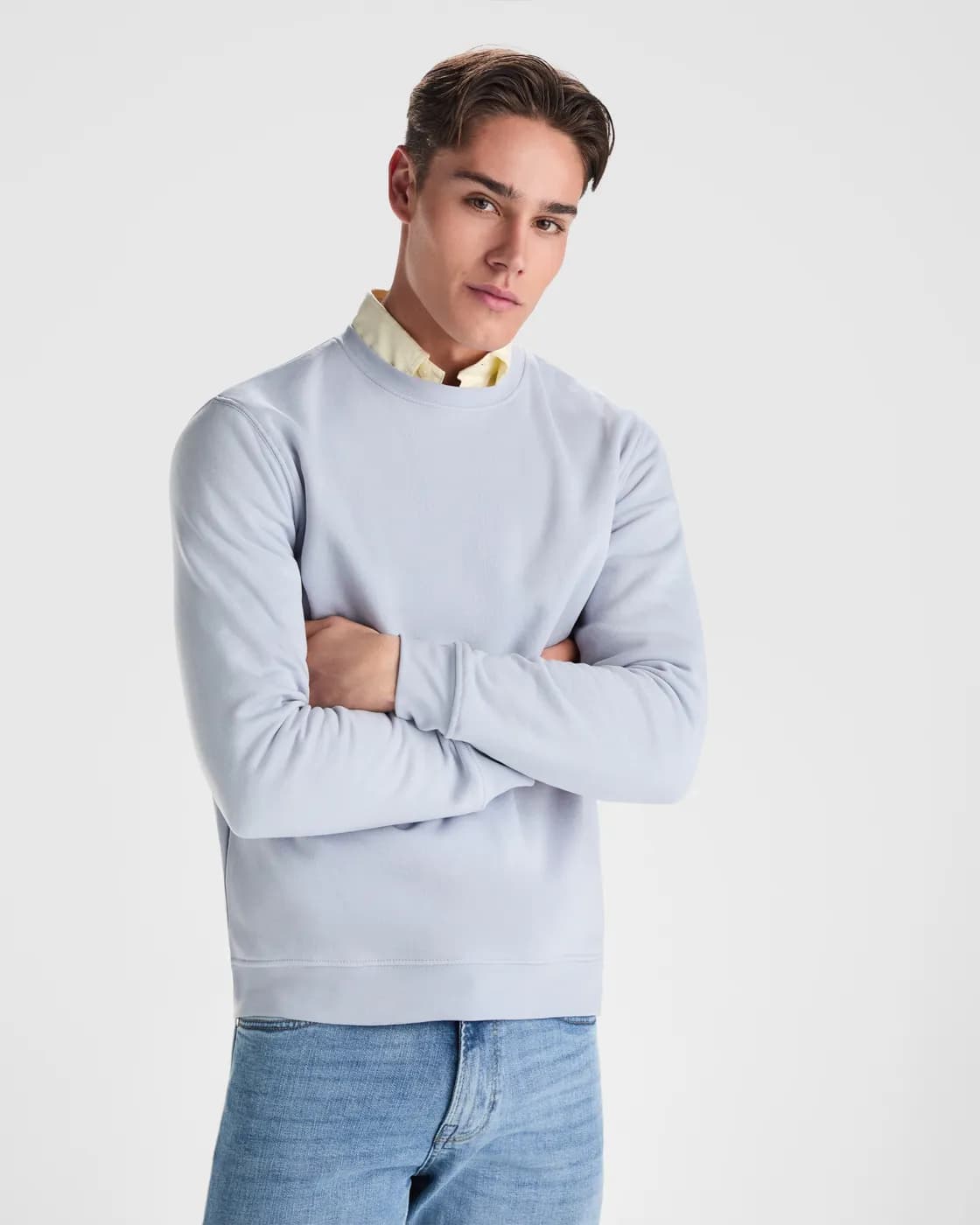 Sudadera cuello redondo Roly en uso